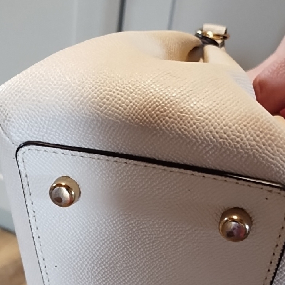 Coach #F72834 Crossgrain Leather Flower Motif Crossbody Satchel Bag - Picture 4 of 16